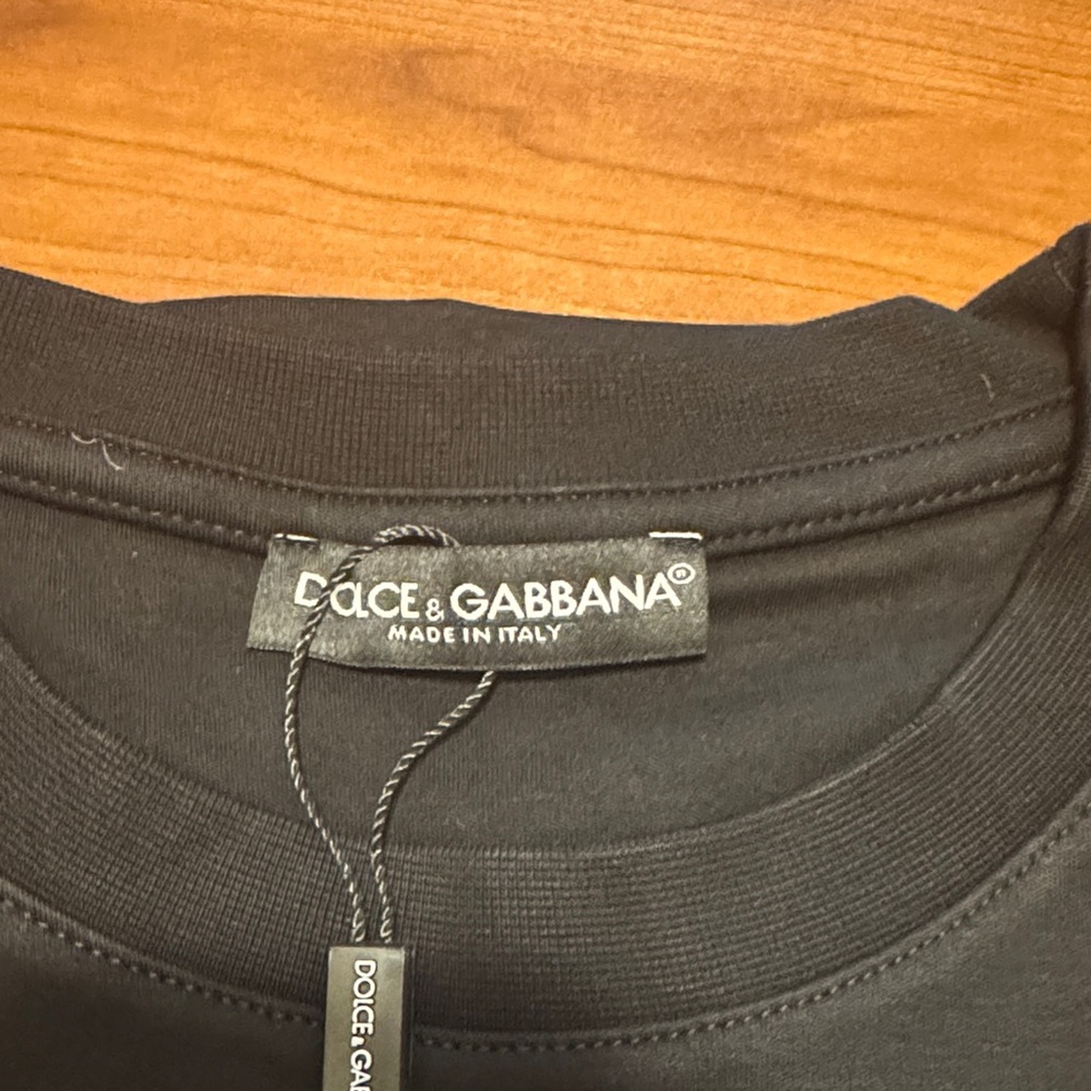 Dolce & Gabbana Men's Black Tee - Picture 2 of 4